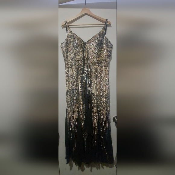 Evening gown sz 18 - Picture 1 of 7